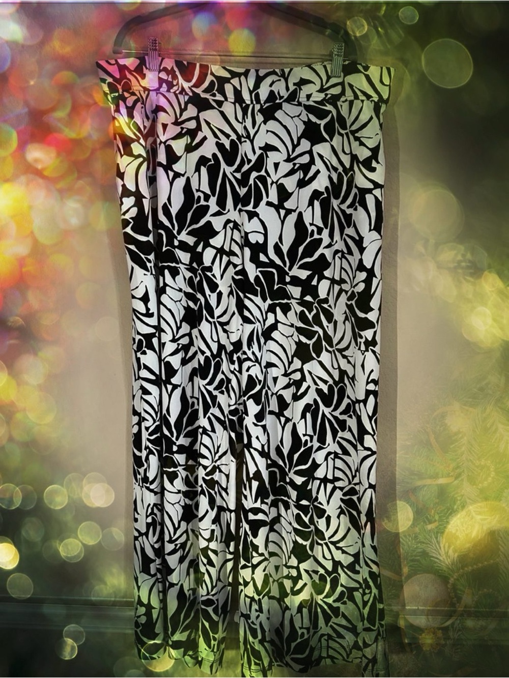 Black & White Leaf-Print Wide Leg Pants
